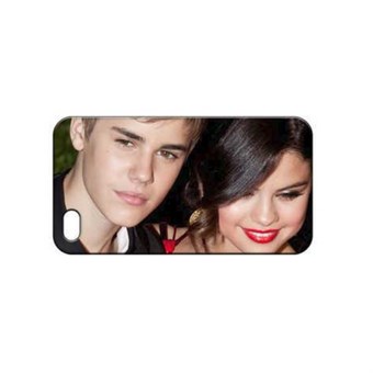 Justin Bieber Selenan kannen kanssa