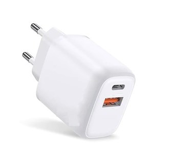 Universaali Pikalaturi tavallisella USB-portilla ja USB-C