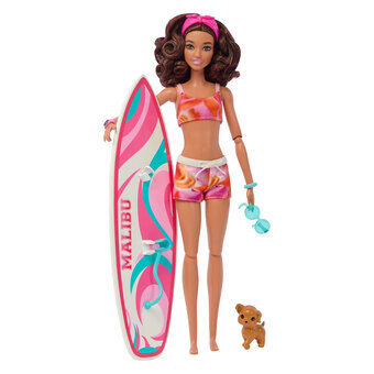 Barbie surffilautanuken kanssa