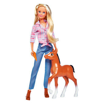 Steffi rakastaa pientä hevosnukkea