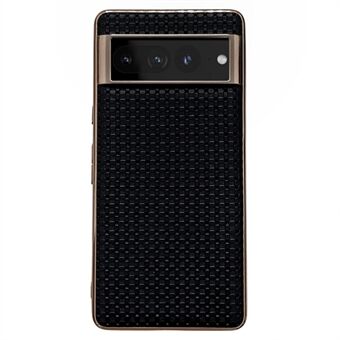 Google Pixel 7 Pro 5G -luuriin sopiva iskunkestävä, tekstuuroitu aitoa nahkaa oleva TPU-suojakuori, jossa on nanoelektrolyyttipinnoite puhelimen takaosassa.