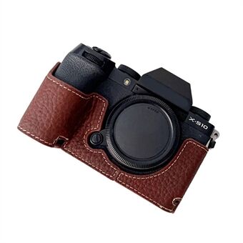 Aitoa nahkaa oleva puolisuojuskotelo Fujifilm X-S10 -kameralle, Scratch suojakuori akun aukolla