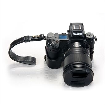 Nikon Z7 aidolle nahalle, puolipohjaiselle kameran suojakotelolle hihnalla